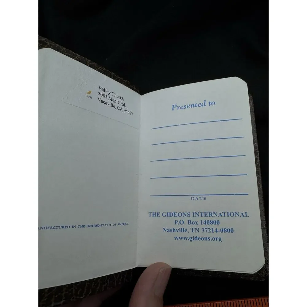 New Testament Psalms Proverbs Brown Pocket Size Gideons Bible